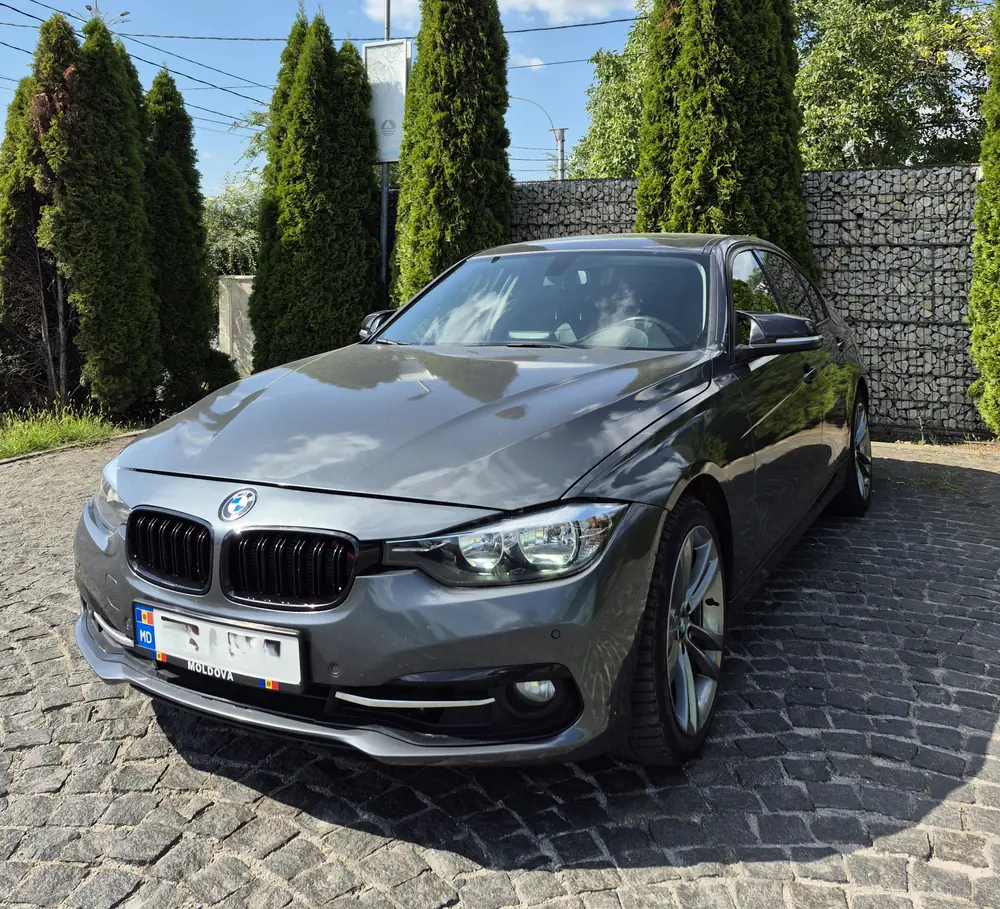 BMW 320i xDrive (F30) - 1/5