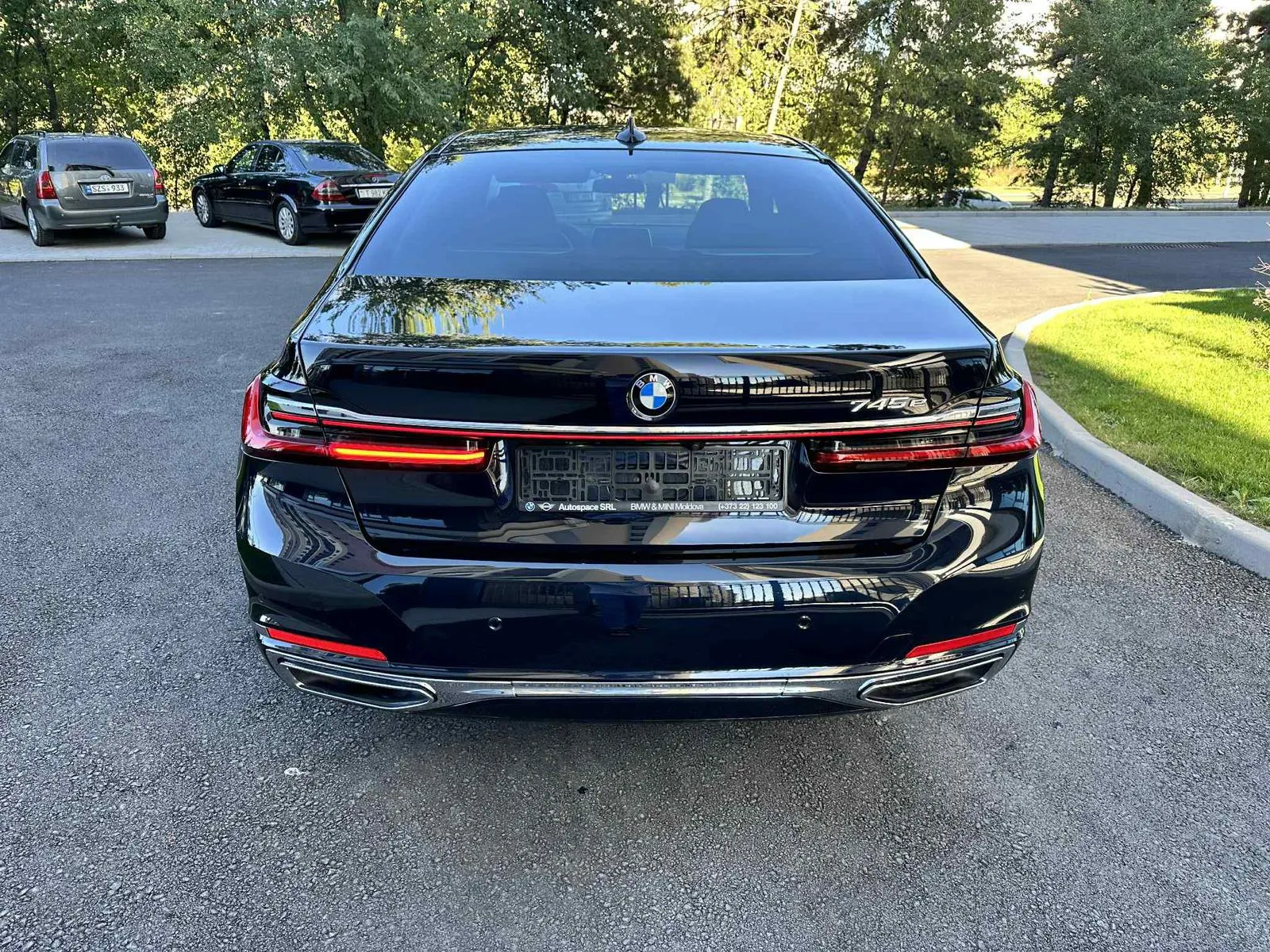 BMW 7 Series (G11) - Image 7