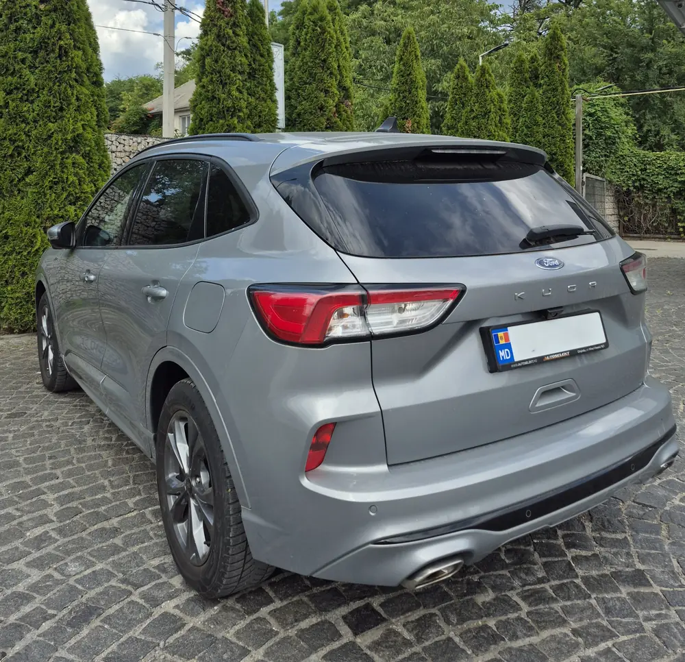 Ford Kuga thumbnail 2
