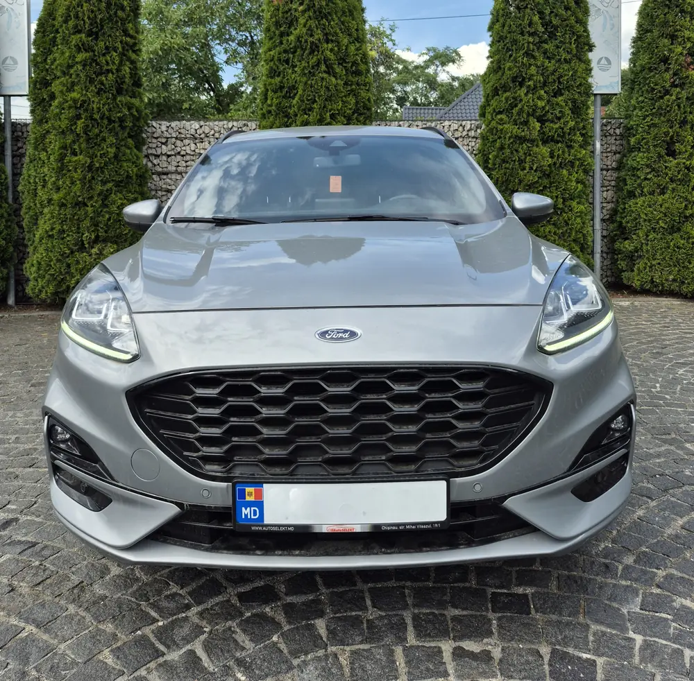 Ford Kuga thumbnail 3