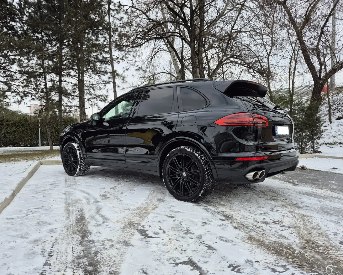 Porsche Cayenne - Image 5