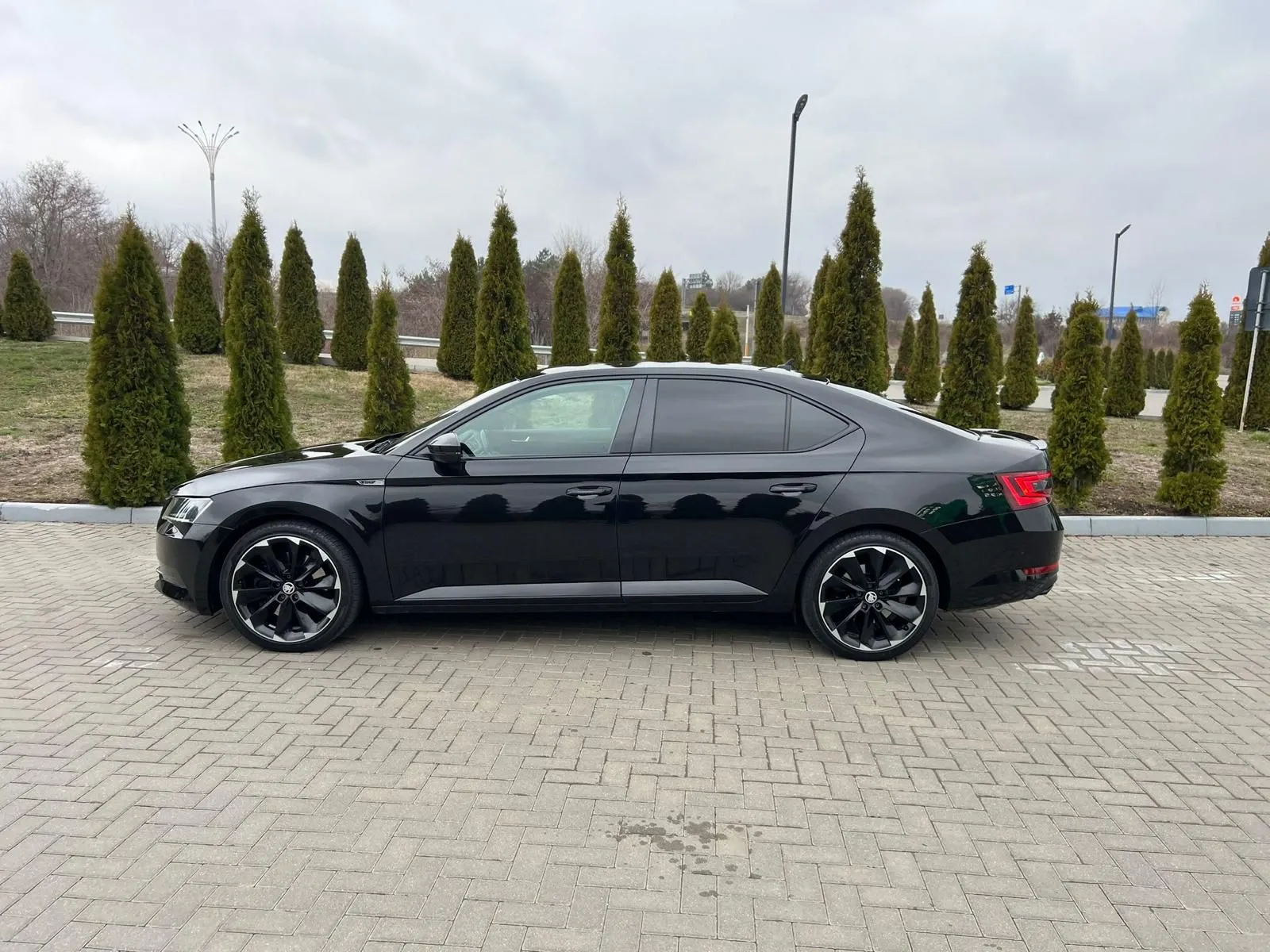 Škoda Superb Sportline - Image 3