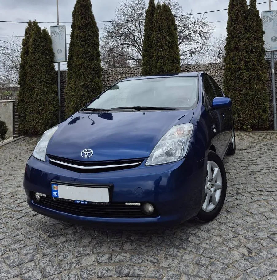 Toyota Prius - Image 1
