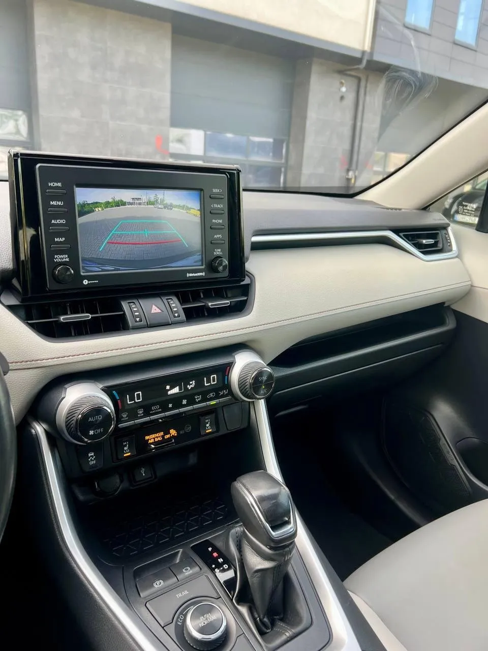 Toyota RAV-4 - Image 2