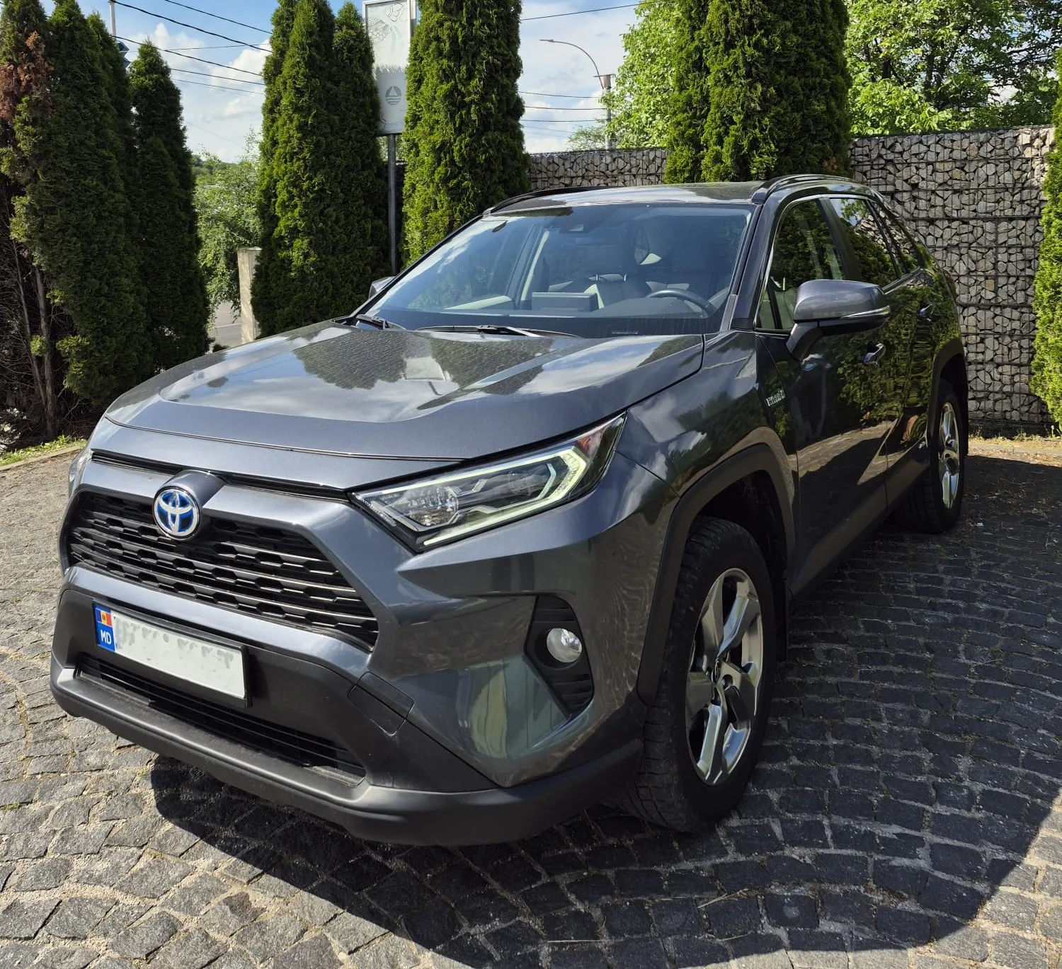 Toyota RAV-4 - Image 1
