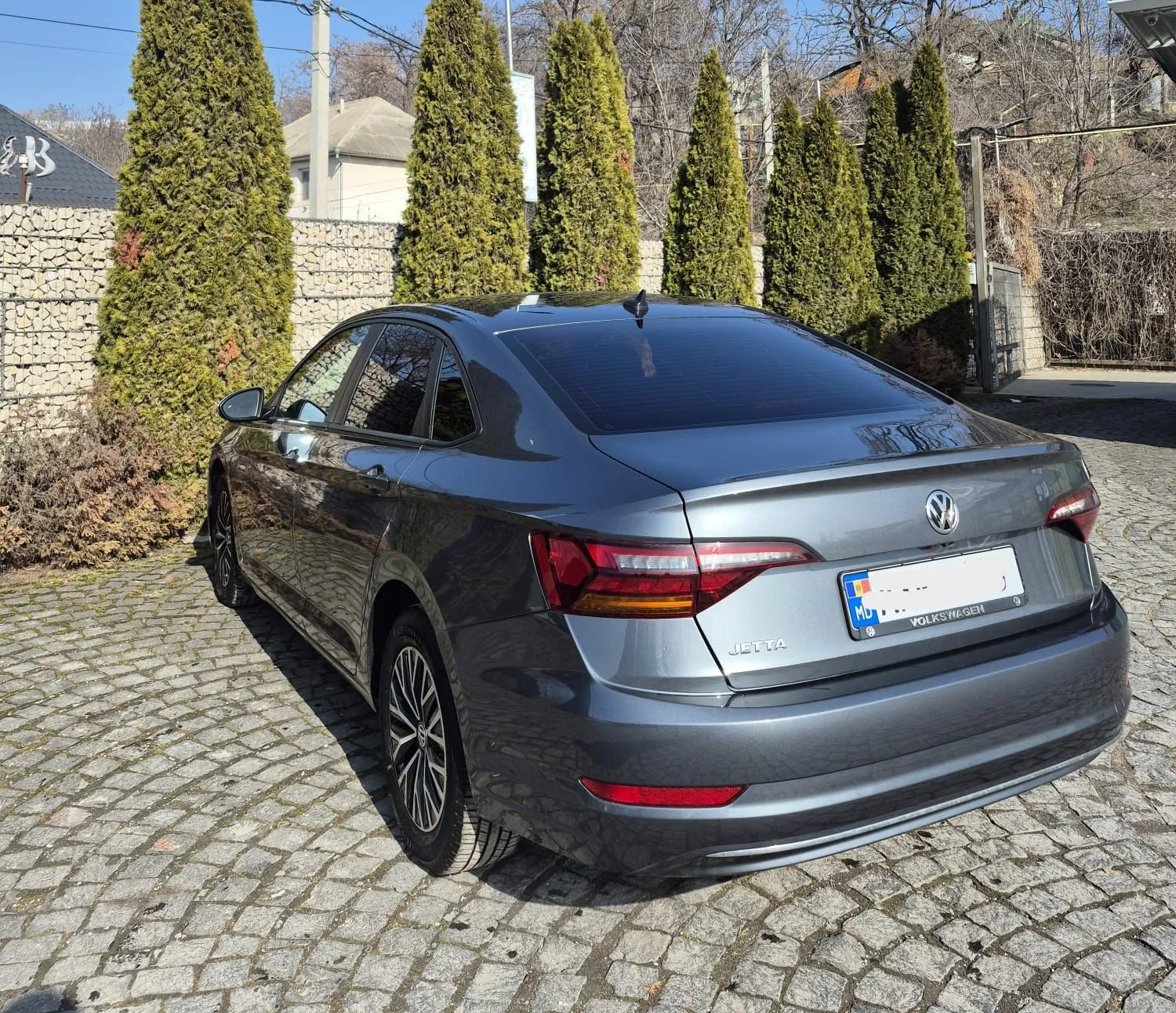 Volkswagen Jetta - Image 2