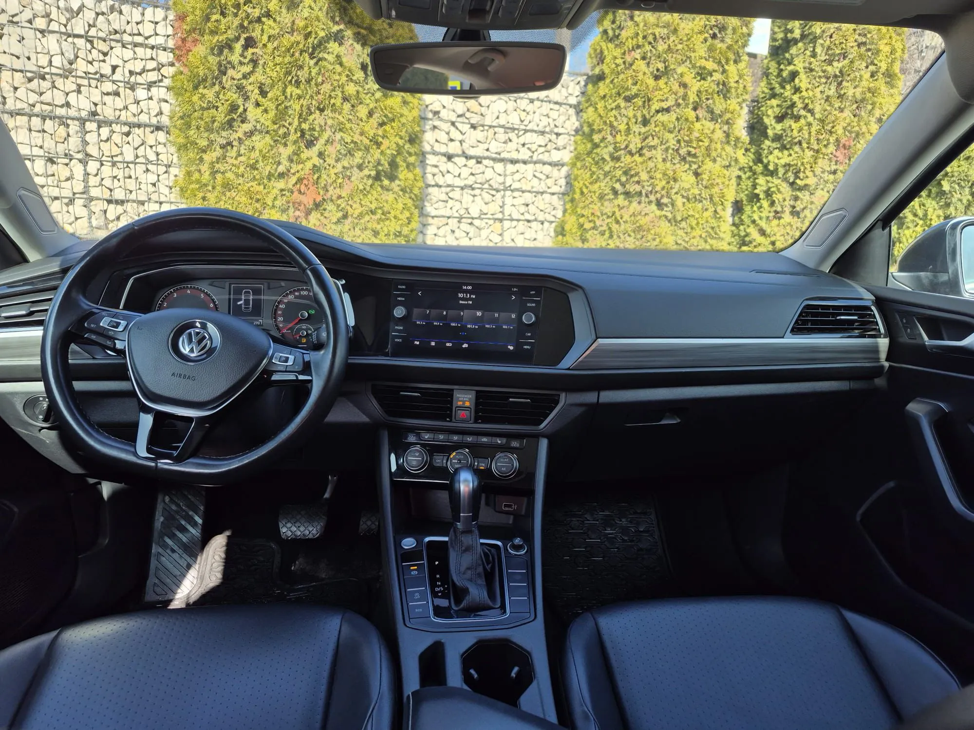 Volkswagen Jetta - Image 4